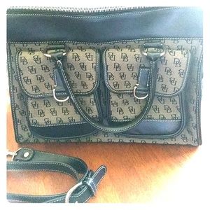 Dooney & Bourke purse